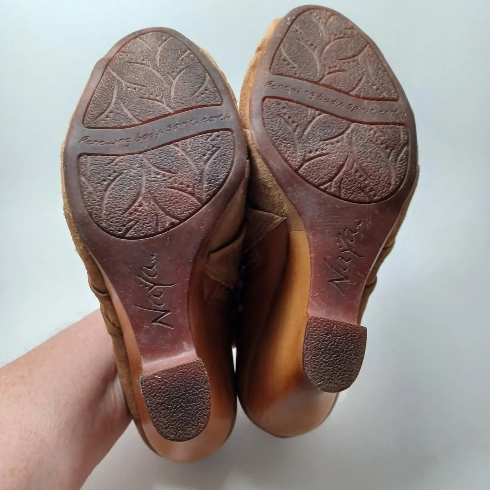 Naya genesis wedge